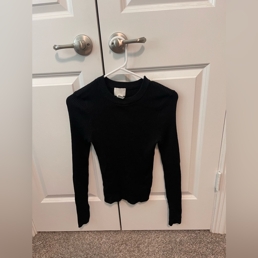Fitted sweater